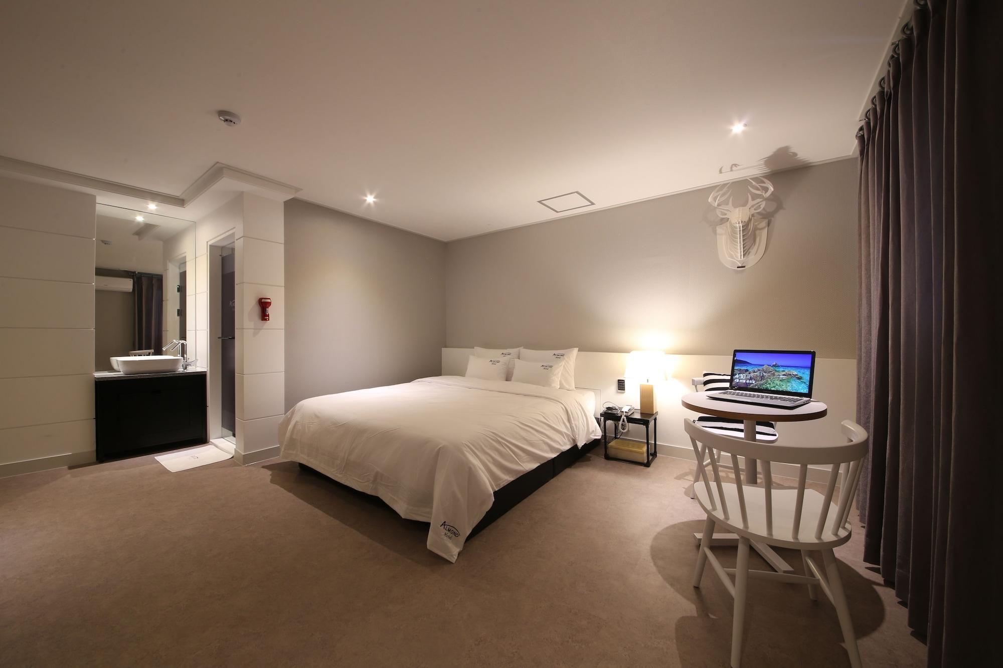 Almond Hotel Gupo Station Puszan Kültér fotó