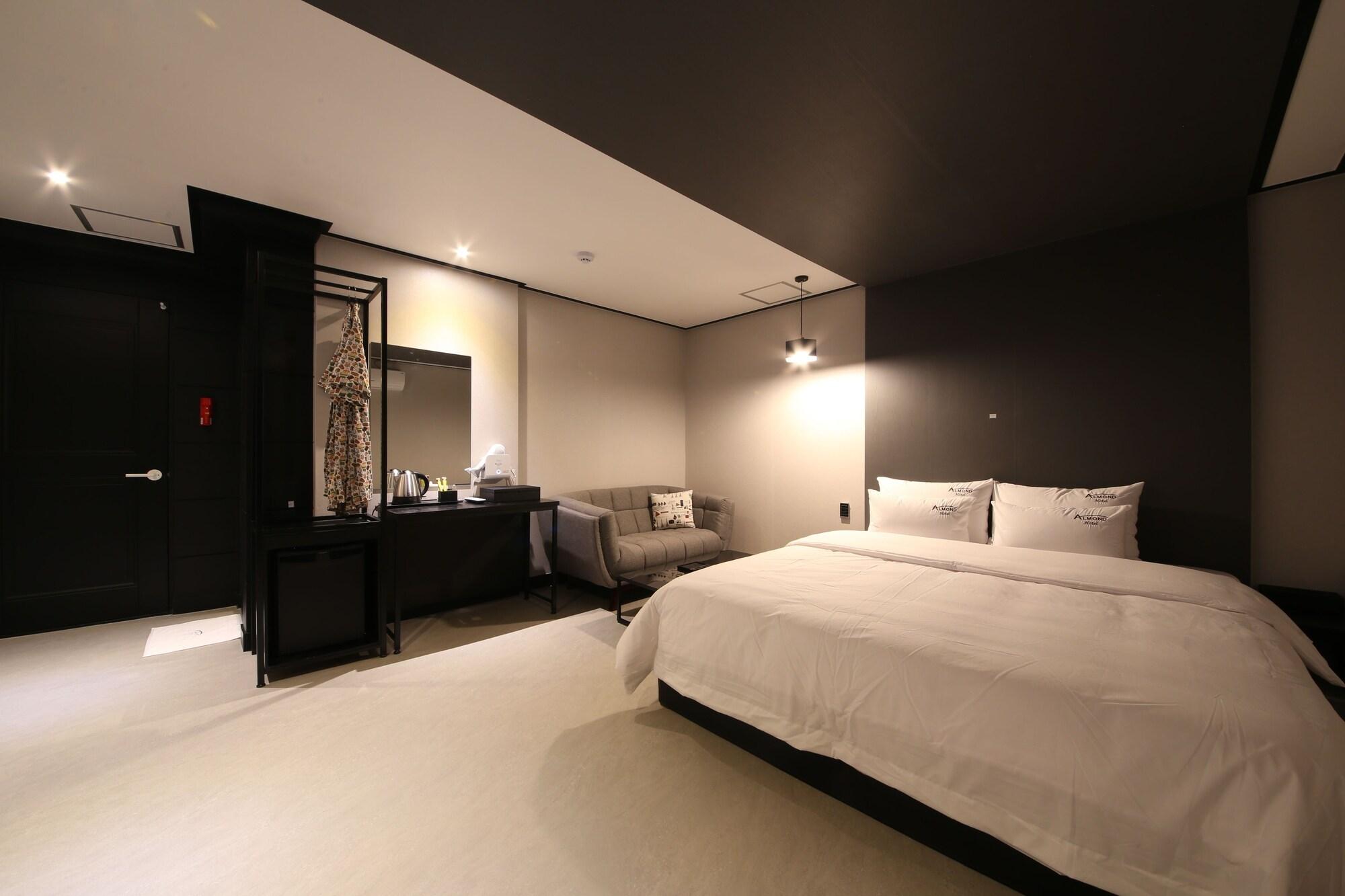Almond Hotel Gupo Station Puszan Kültér fotó