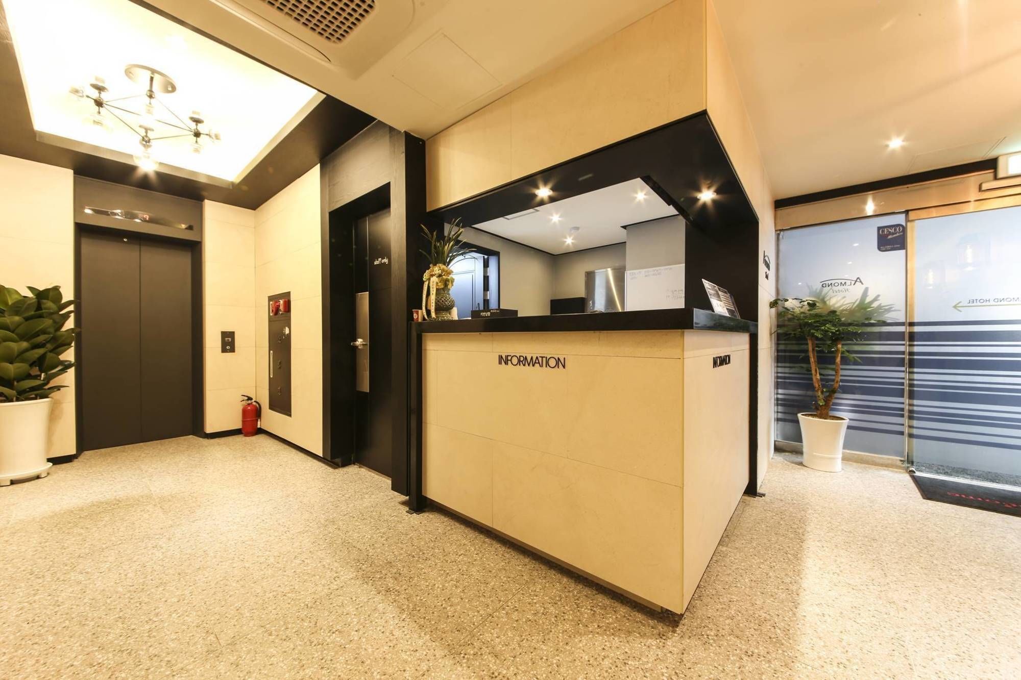 Almond Hotel Gupo Station Puszan Kültér fotó