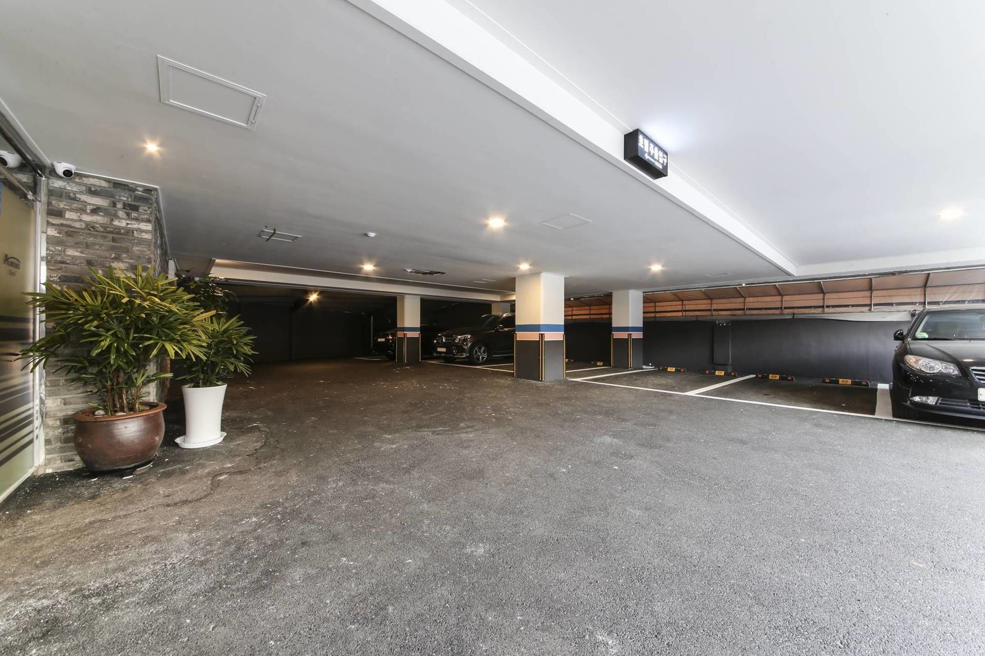 Almond Hotel Gupo Station Puszan Kültér fotó